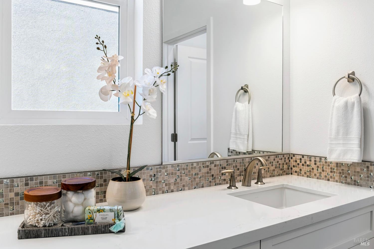 Detail Gallery Image 40 of 51 For 1655 2nd St #306,  Napa,  CA 94559 - 3 Beds | 3/1 Baths