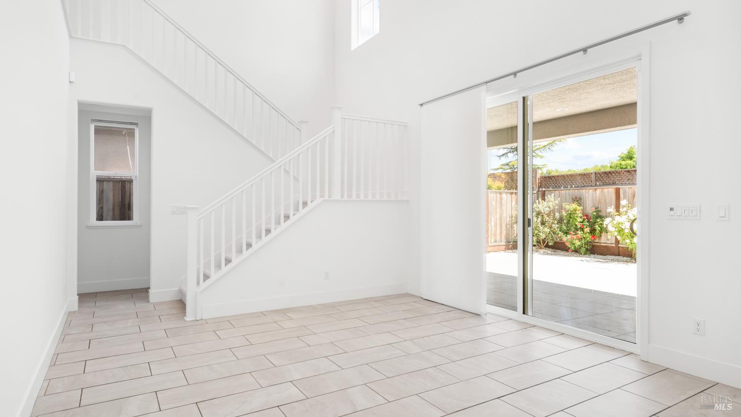 Detail Gallery Image 26 of 81 For 1421 Oak Cir, Rohnert Park,  CA 94928 - 4 Beds | 3/1 Baths