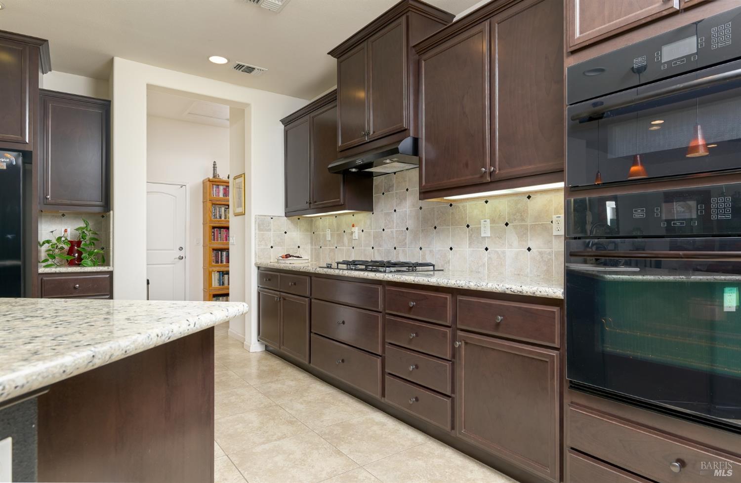 Detail Gallery Image 5 of 27 For 1125 Vintage Dr, Rio Vista,  CA 94571 - 2 Beds | 2 Baths