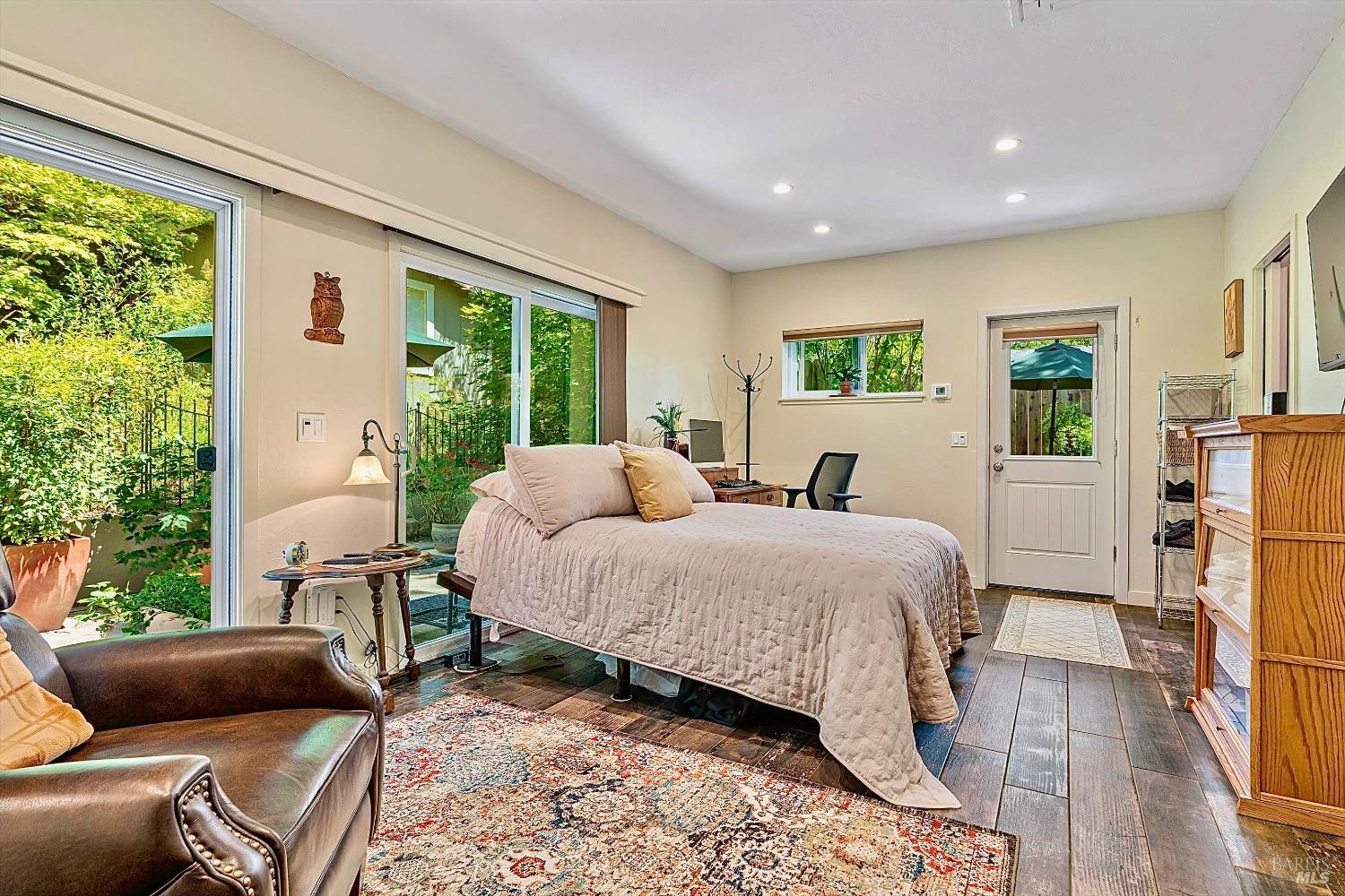 Detail Gallery Image 23 of 52 For 4165 Shook Rd, Sebastopol,  CA 95472 - 3 Beds | 2 Baths