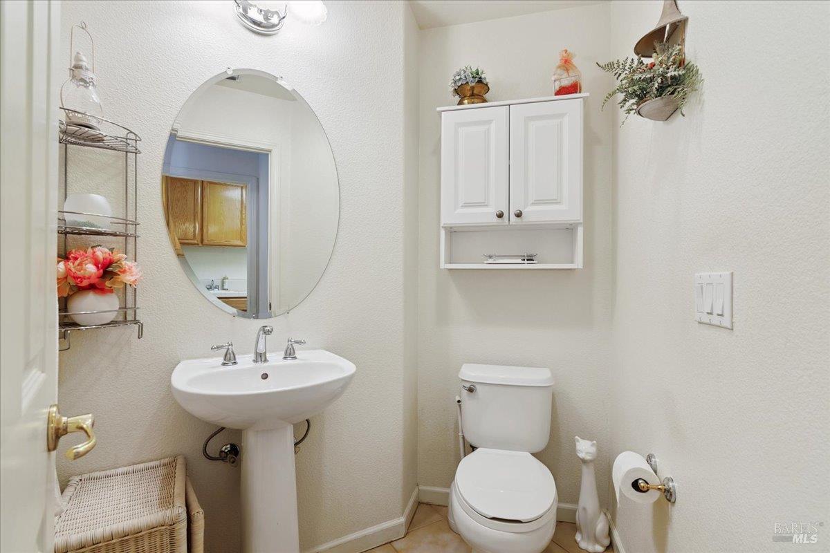 Detail Gallery Image 13 of 34 For 2855 Shelter Hill Dr, Fairfield,  CA 94534 - 4 Beds | 3/1 Baths