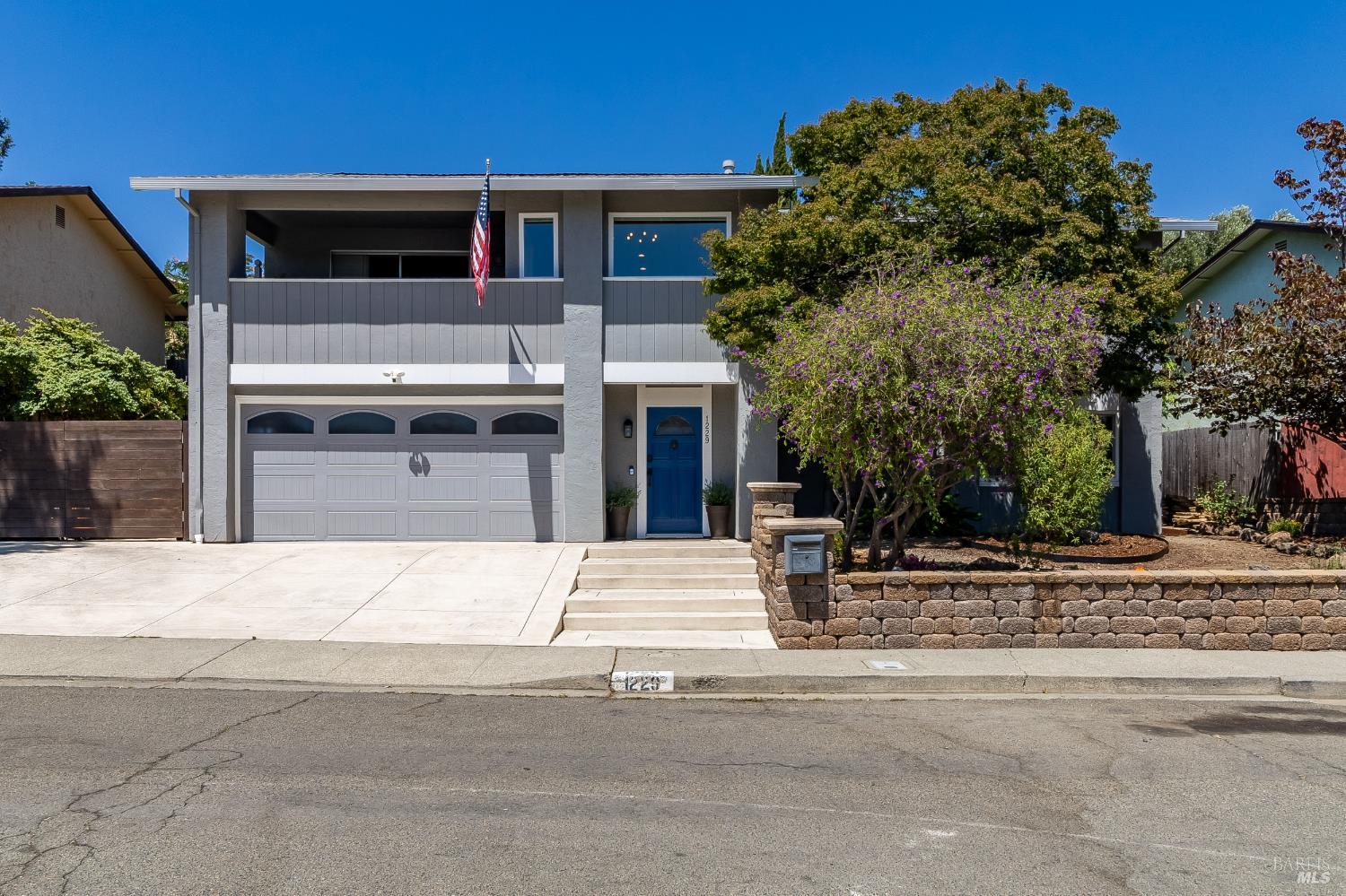 Detail Gallery Image 2 of 54 For 1229 Monte Vista Ct, Benicia,  CA 94510 - 4 Beds | 3 Baths