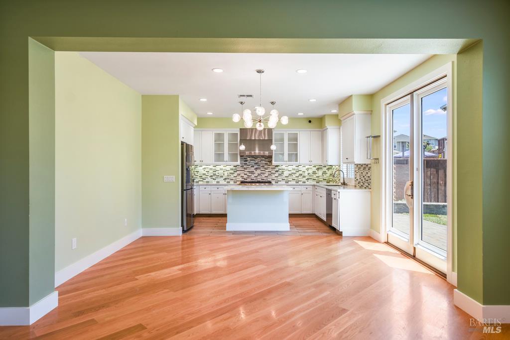 Detail Gallery Image 13 of 29 For 2580 Peterson Creek Dr, Santa Rosa,  CA 95403 - 4 Beds | 3 Baths