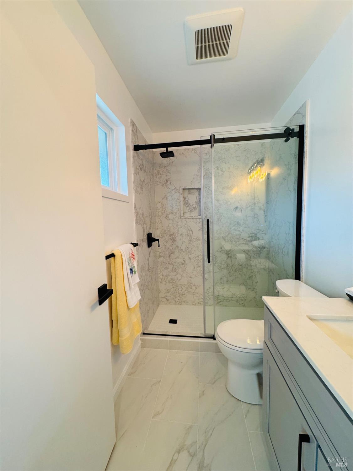 Detail Gallery Image 11 of 17 For 14 Fairfax St, San Rafael,  CA 94901 - 2 Beds | 1/1 Baths