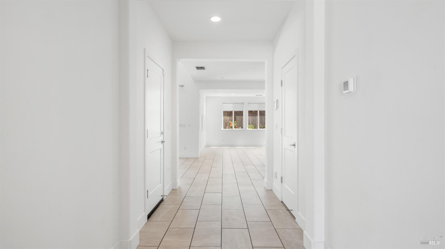Detail Gallery Image 5 of 81 For 1421 Oak Cir, Rohnert Park,  CA 94928 - 4 Beds | 3/1 Baths
