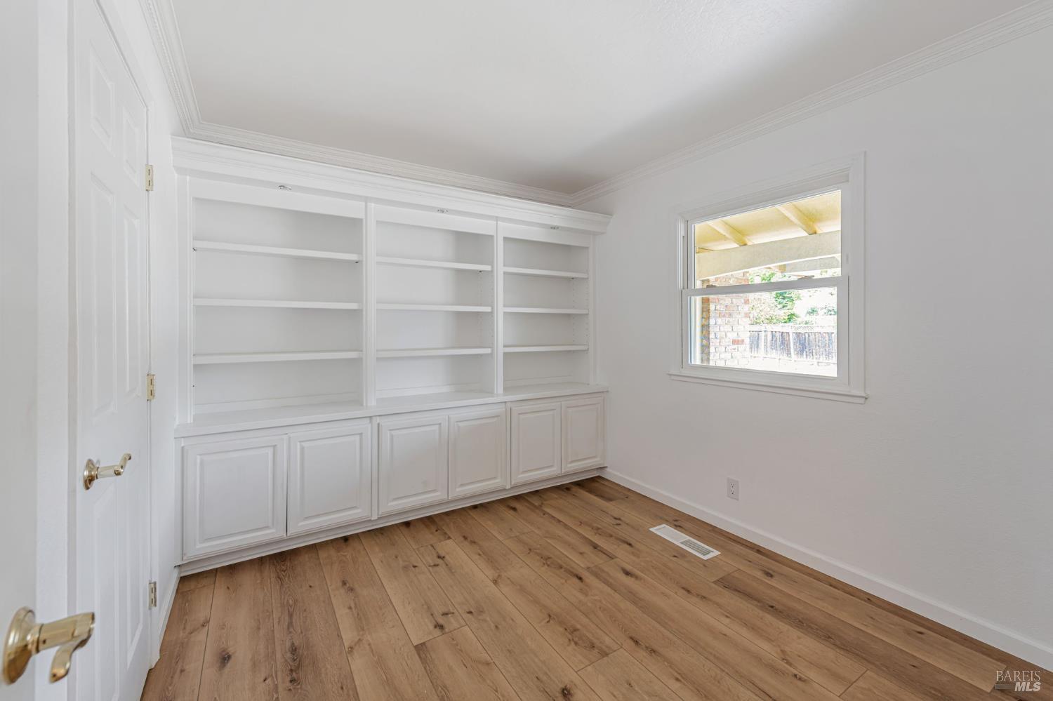 Detail Gallery Image 18 of 44 For 3 La Noche Ct, Novato,  CA 94945 - 4 Beds | 3 Baths