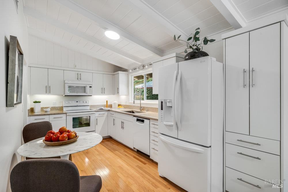 Detail Gallery Image 16 of 65 For 278 Laurel Ave, Kenwood,  CA 95452 - 4 Beds | 2 Baths