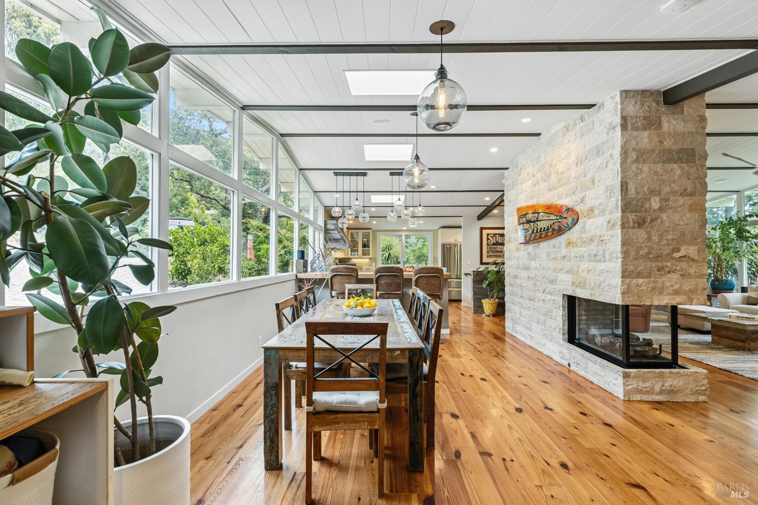 Detail Gallery Image 4 of 63 For 31 Glen Dr, Mill Valley,  CA 94941 - 4 Beds | 4 Baths