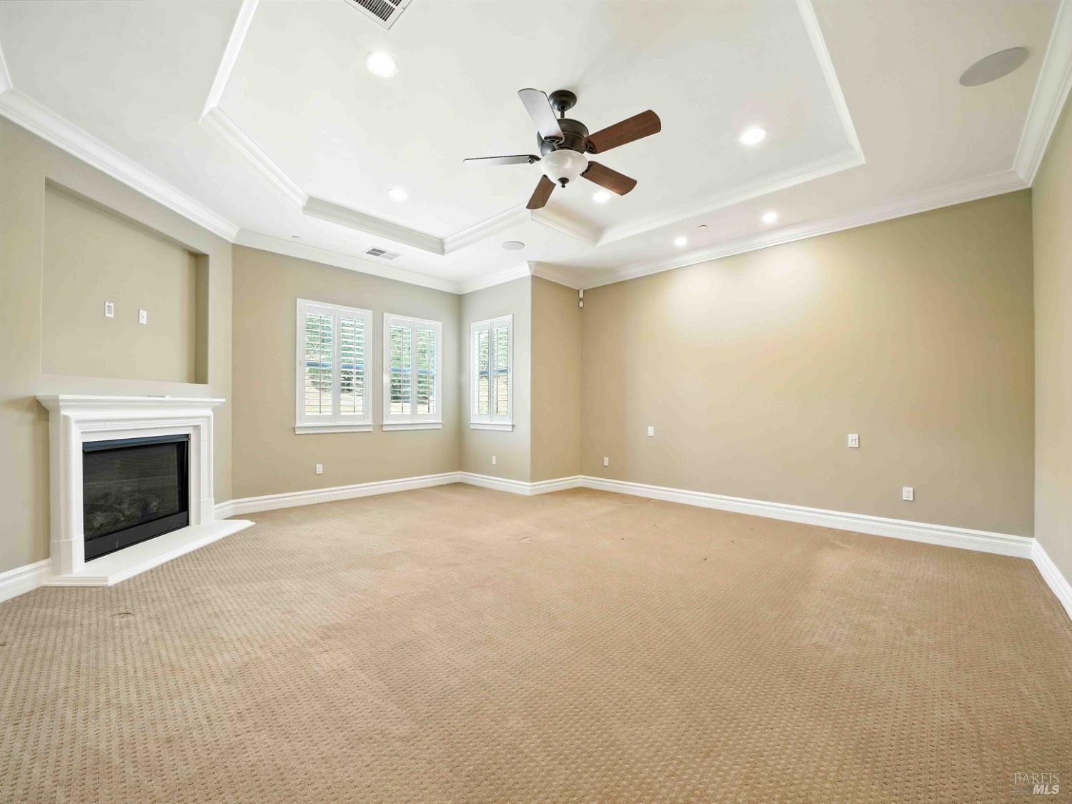 Detail Gallery Image 20 of 37 For 715 Bridle Ridge Dr, Fairfield,  CA 94534 - 5 Beds | 5/1 Baths