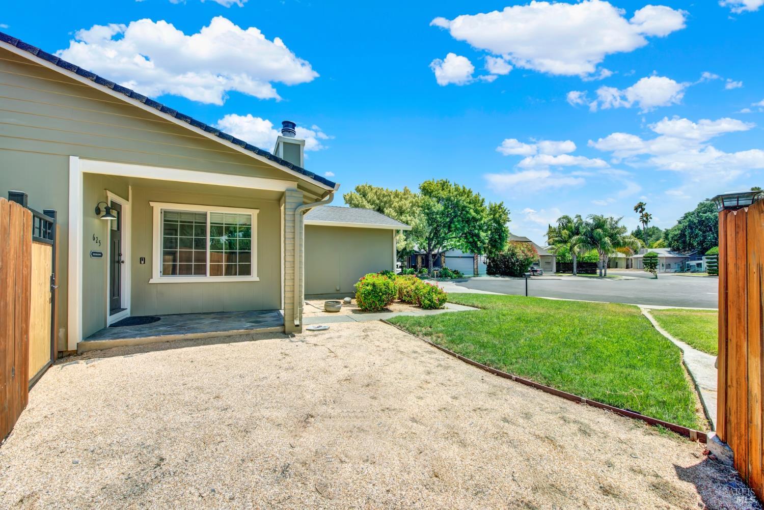 Detail Gallery Image 10 of 78 For 625 Cornell Ct, Vacaville,  CA 95687 - 3 Beds | 2 Baths
