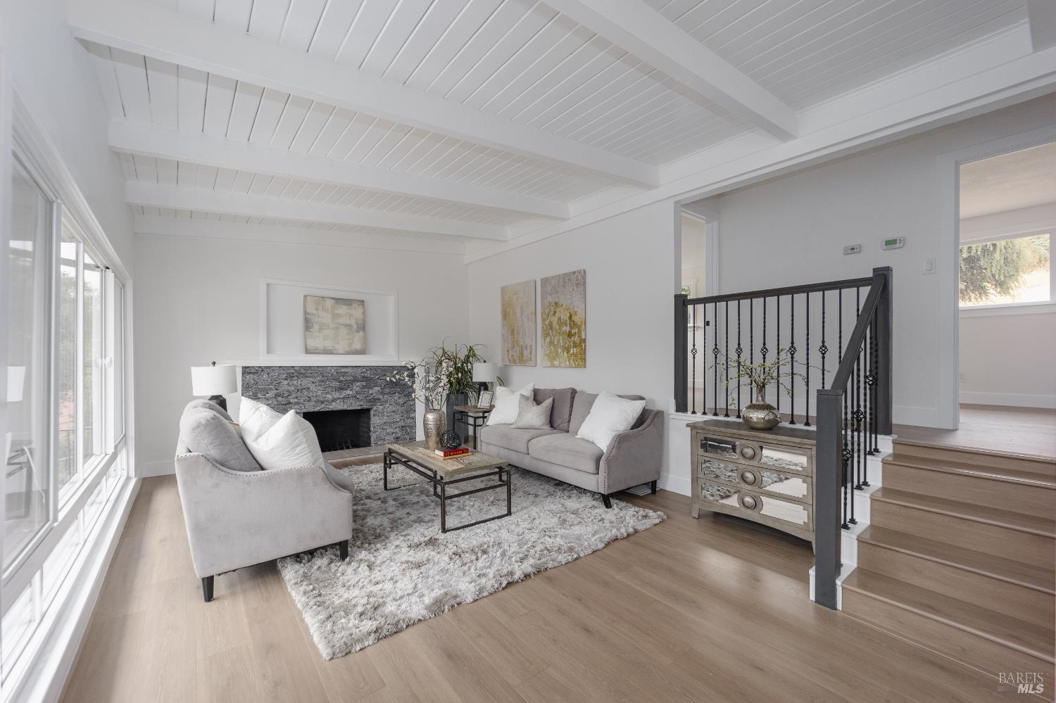 Detail Gallery Image 5 of 27 For 247 Coughlan St, Vallejo,  CA 94590 - 3 Beds | 2 Baths