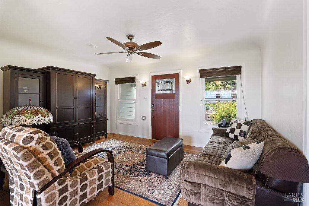Detail Gallery Image 6 of 36 For 185 Baxter St, Vallejo,  CA 94590 - 2 Beds | 1 Baths