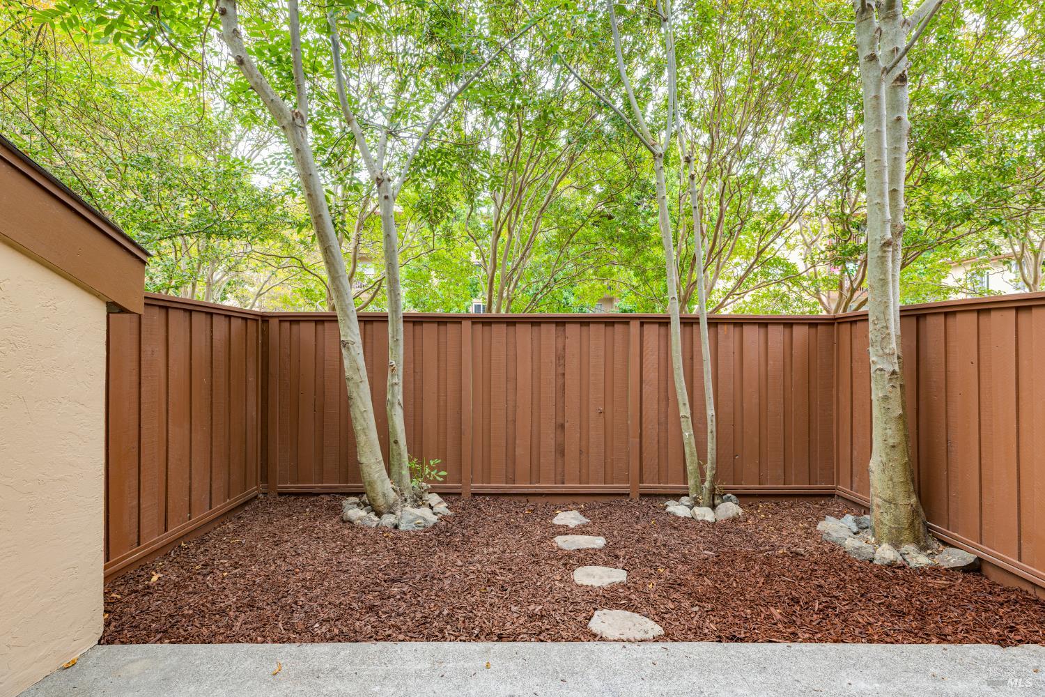 Detail Gallery Image 26 of 33 For 1550 Center Rd #45,  Novato,  CA 94947 - 2 Beds | 1/1 Baths