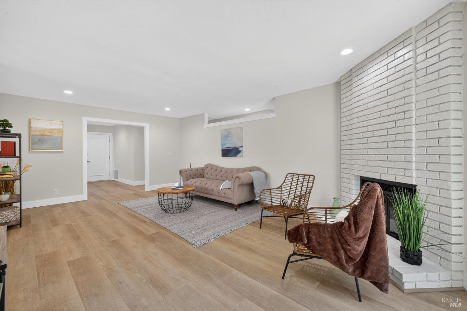 Detail Gallery Image 13 of 48 For 780 Rose Dr, Benicia,  CA 94510 - 3 Beds | 2 Baths