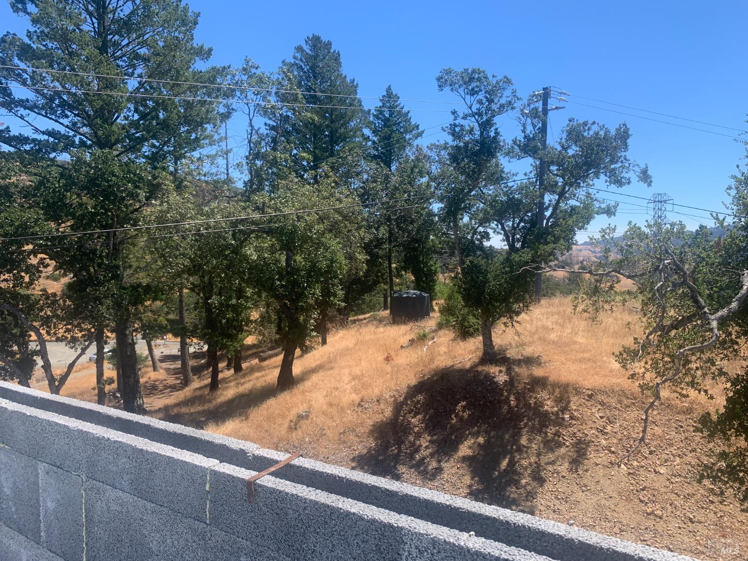 Detail Gallery Image 74 of 98 For 1545 Los Alamos Rd, Santa Rosa,  CA 95409 - 3 Beds | 3 Baths