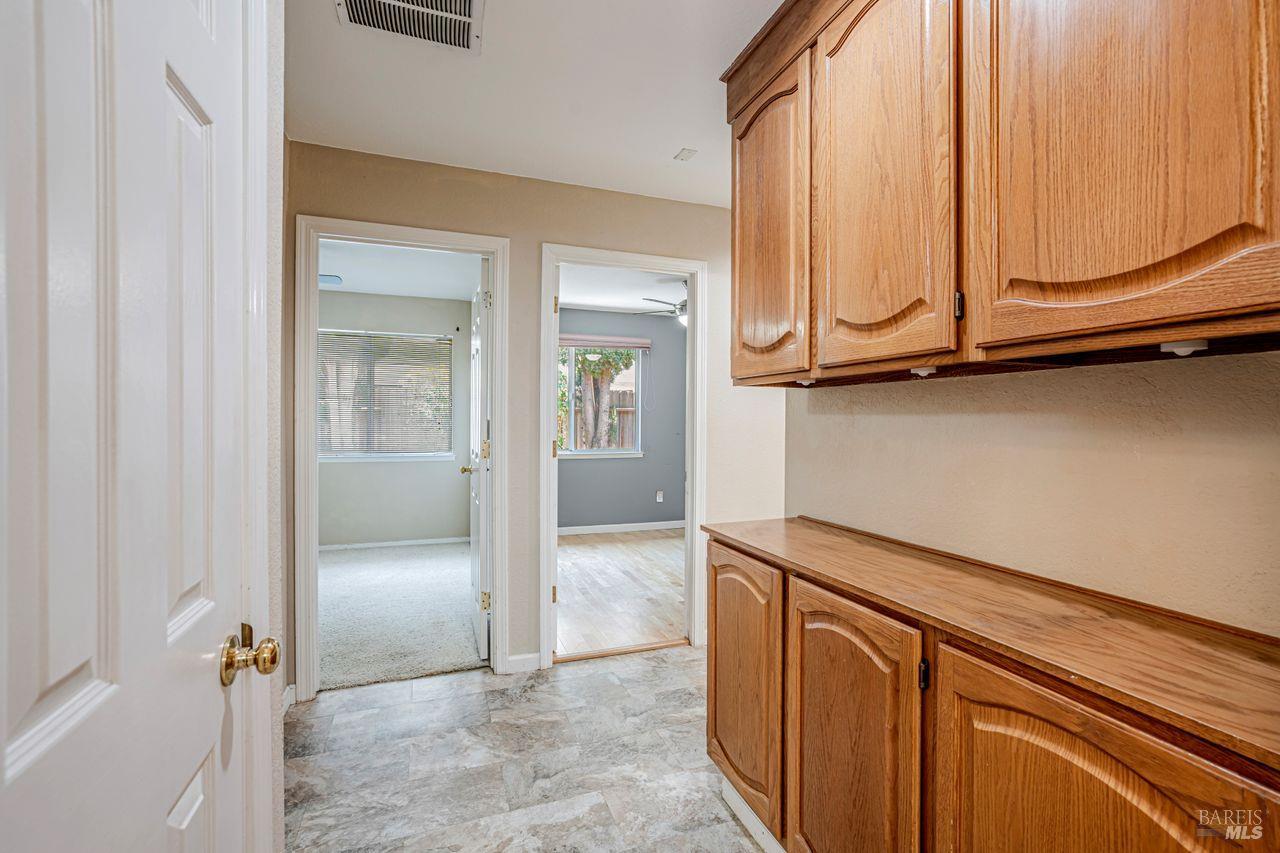 Detail Gallery Image 17 of 36 For 812 Sonnet Dr, Vacaville,  CA 95687 - 3 Beds | 2 Baths