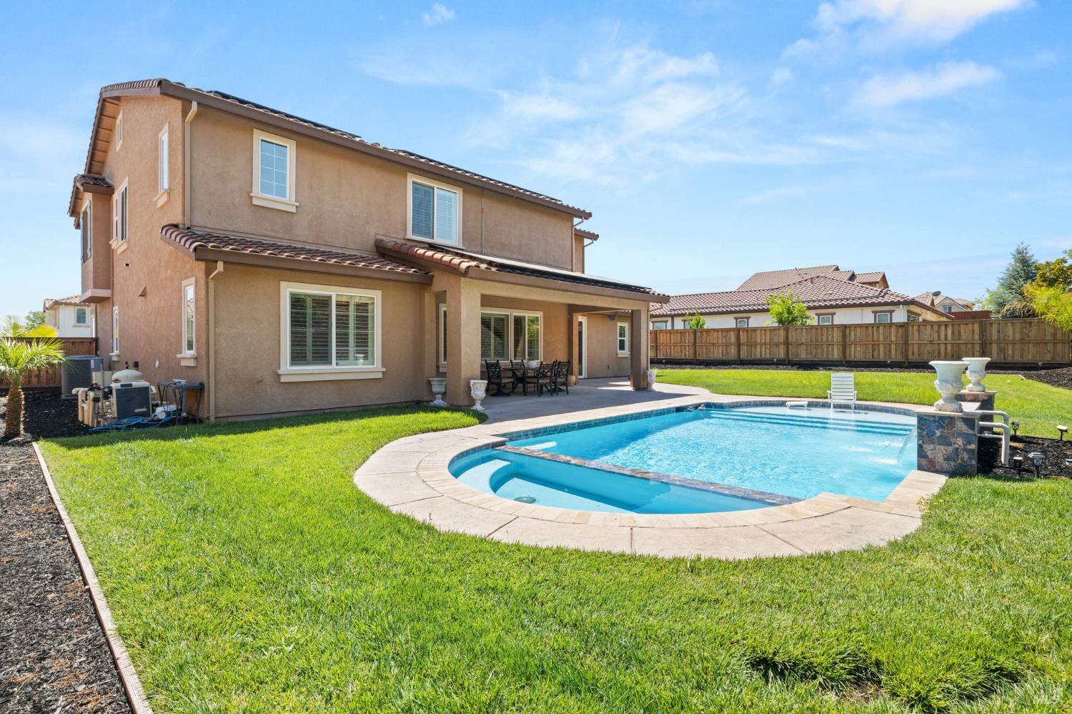 Detail Gallery Image 67 of 88 For 685 Elderberry Loop, Vacaville,  CA 95688 - 5 Beds | 4/1 Baths