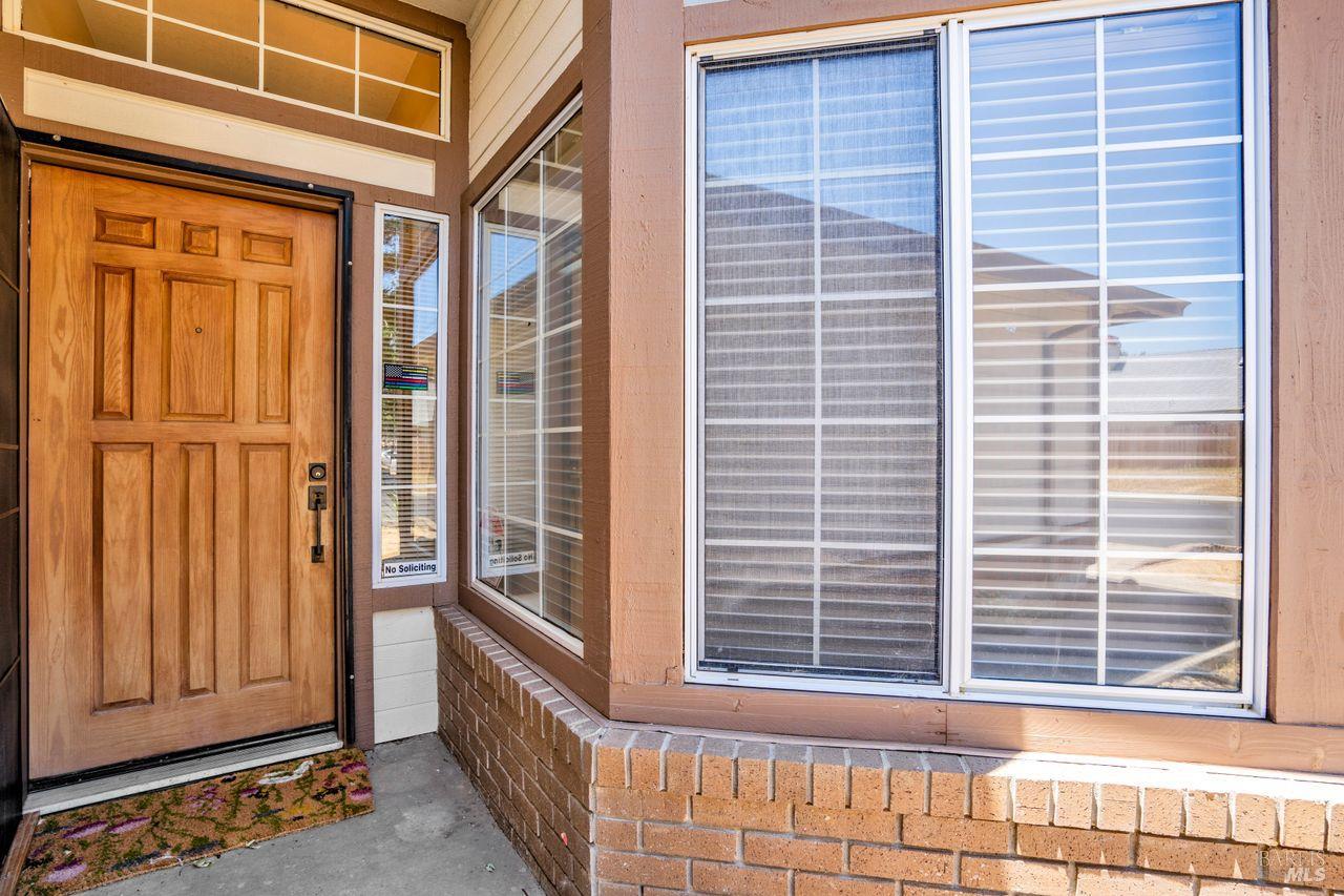 Detail Gallery Image 4 of 36 For 812 Sonnet Dr, Vacaville,  CA 95687 - 3 Beds | 2 Baths