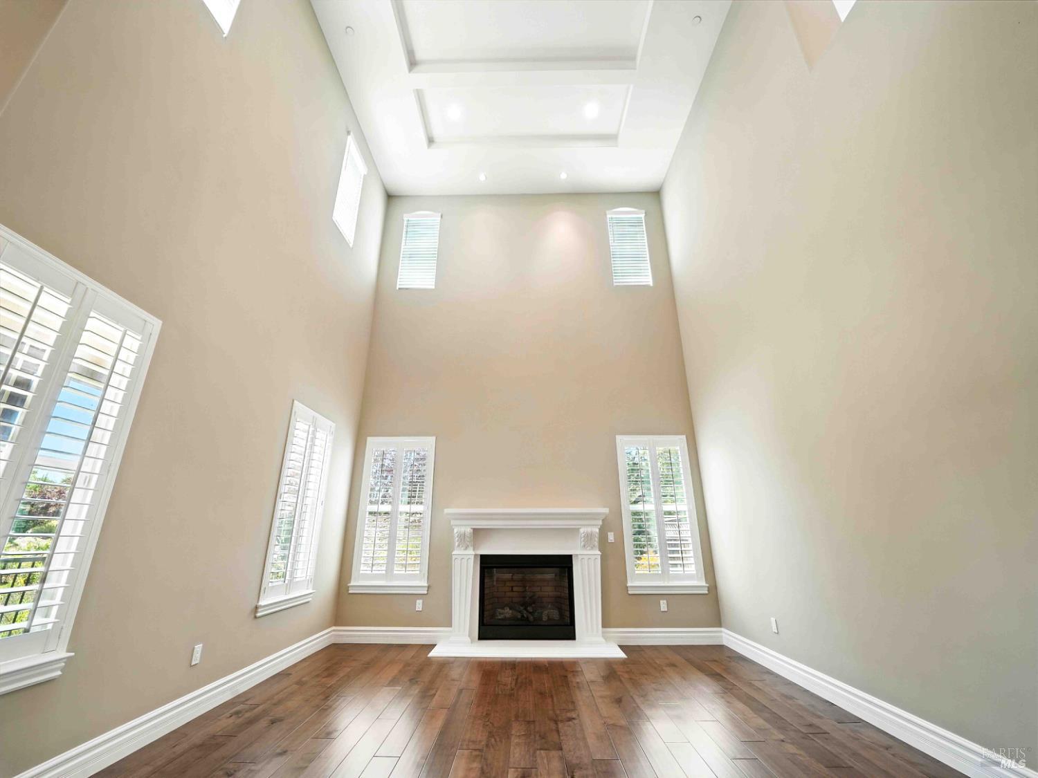 Detail Gallery Image 7 of 37 For 715 Bridle Ridge Dr, Fairfield,  CA 94534 - 5 Beds | 5/1 Baths