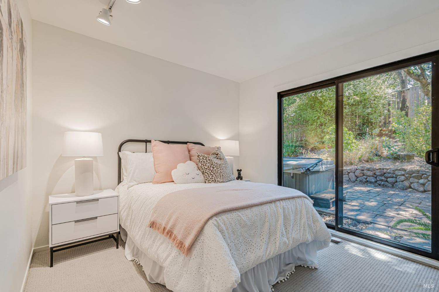 Detail Gallery Image 21 of 30 For 352 Laurel Ave, Novato,  CA 94945 - 4 Beds | 2/1 Baths
