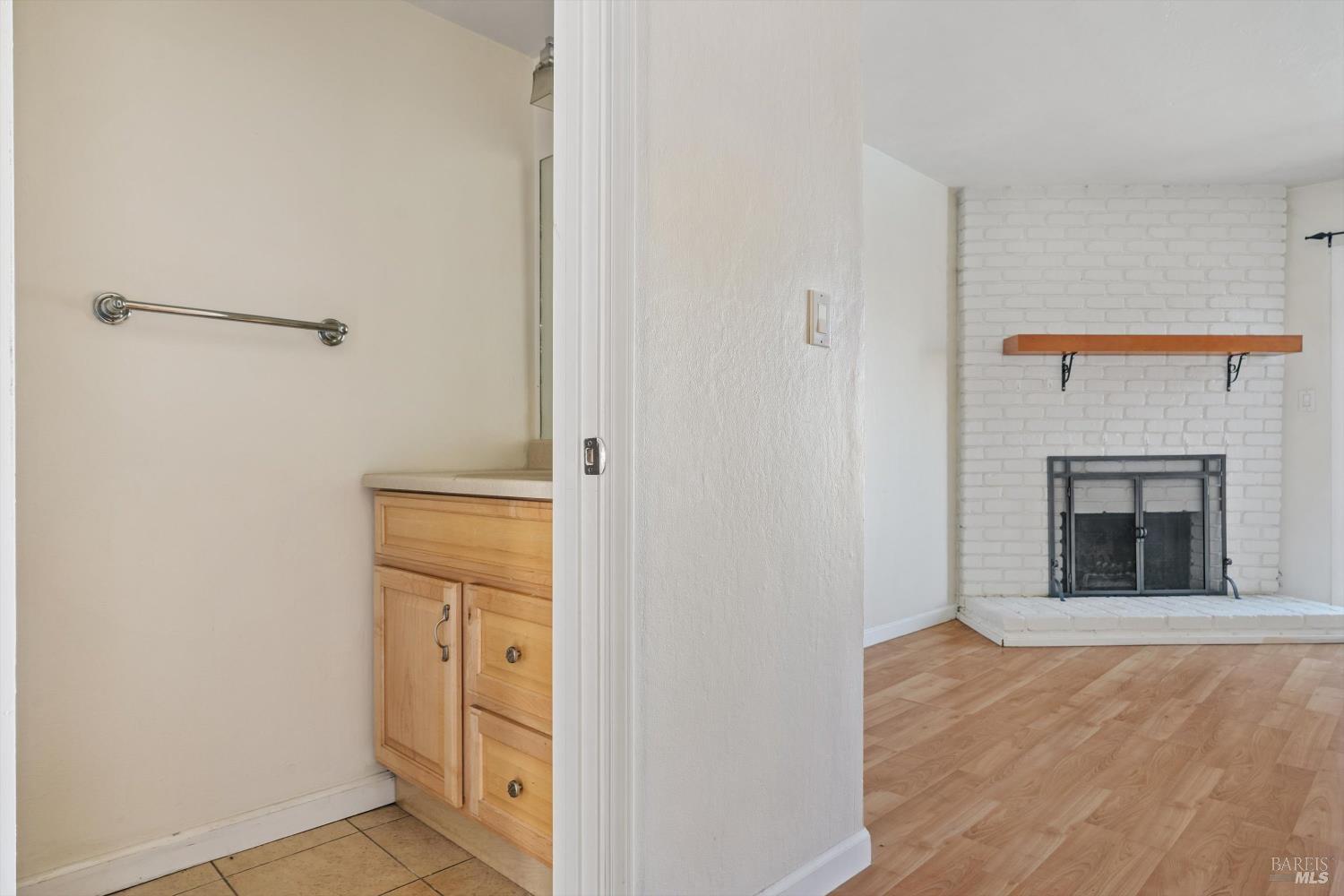 Detail Gallery Image 13 of 23 For 100 Marin Center Dr #70,  San Rafael,  CA 94903 - 2 Beds | 1/1 Baths