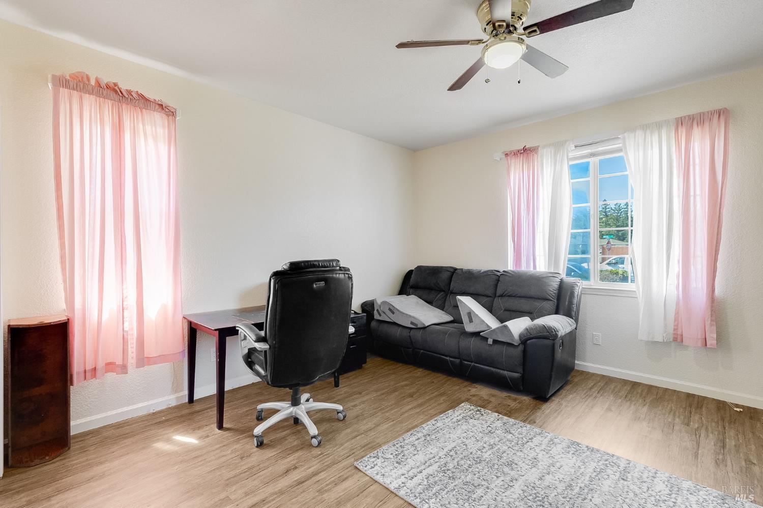 Detail Gallery Image 14 of 19 For 400 Wick Ct, Vacaville,  CA 95687 - 3 Beds | 2 Baths