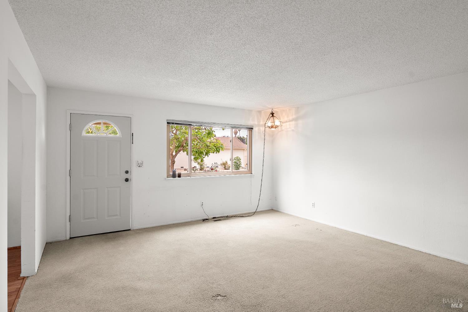 Detail Gallery Image 13 of 35 For 717 Willrush St, Santa Rosa,  CA 95401 - 3 Beds | 2 Baths