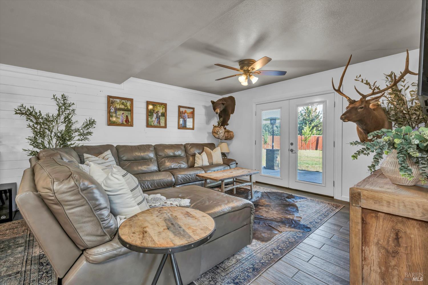 Detail Gallery Image 9 of 56 For 9099 E Side Potter Valley Rd, Potter Valley,  CA 95469 - 3 Beds | 3 Baths