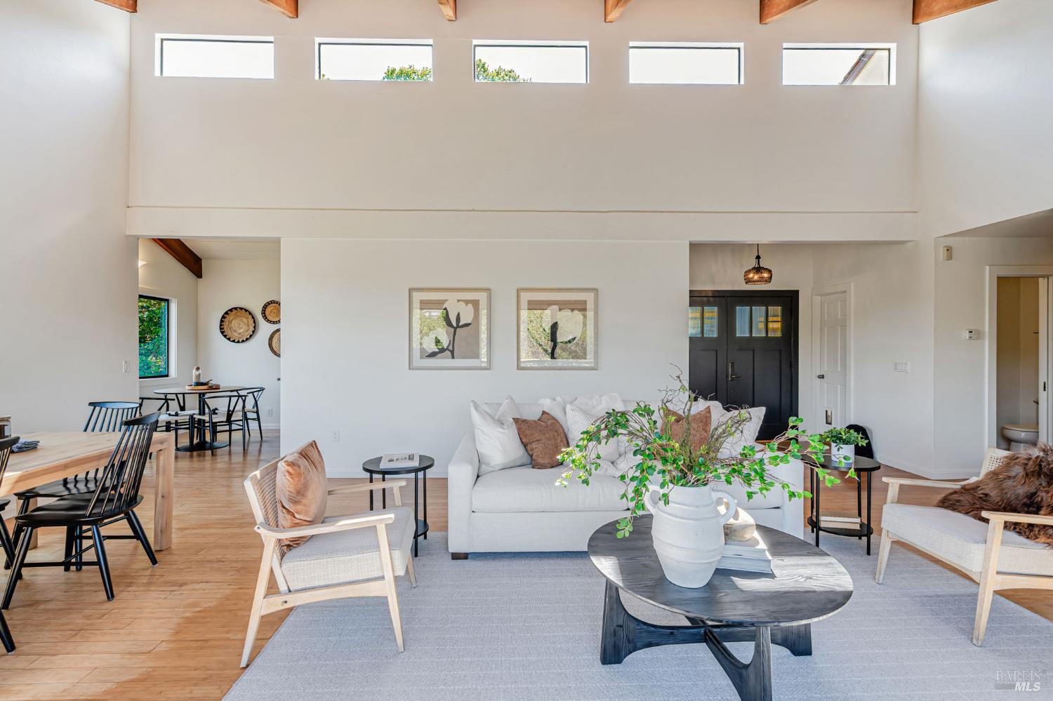 Detail Gallery Image 5 of 30 For 352 Laurel Ave, Novato,  CA 94945 - 4 Beds | 2/1 Baths