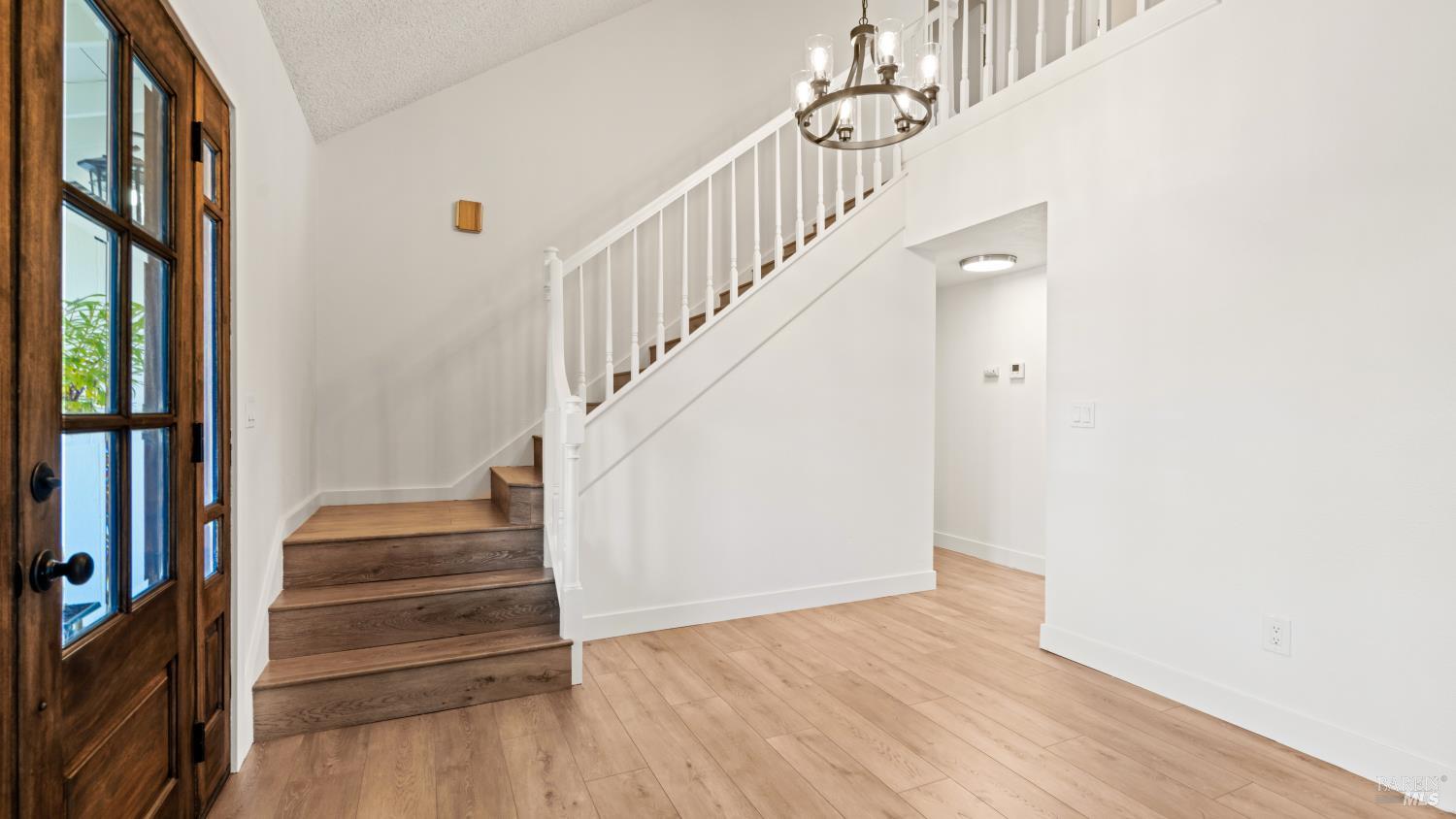 Detail Gallery Image 7 of 49 For 6032 Elsa Ave, Rohnert Park,  CA 94928 - 4 Beds | 3 Baths
