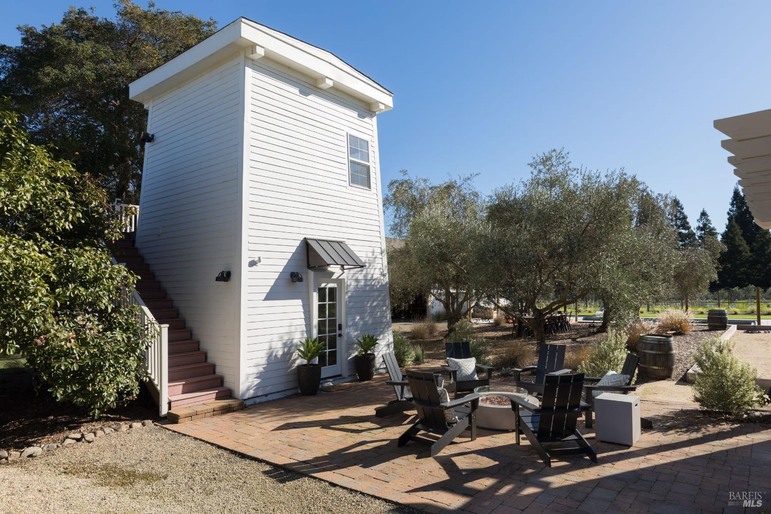 Detail Gallery Image 4 of 29 For 19440 Cypress Rd, Sonoma,  CA 95476 - 3 Beds | 2/1 Baths