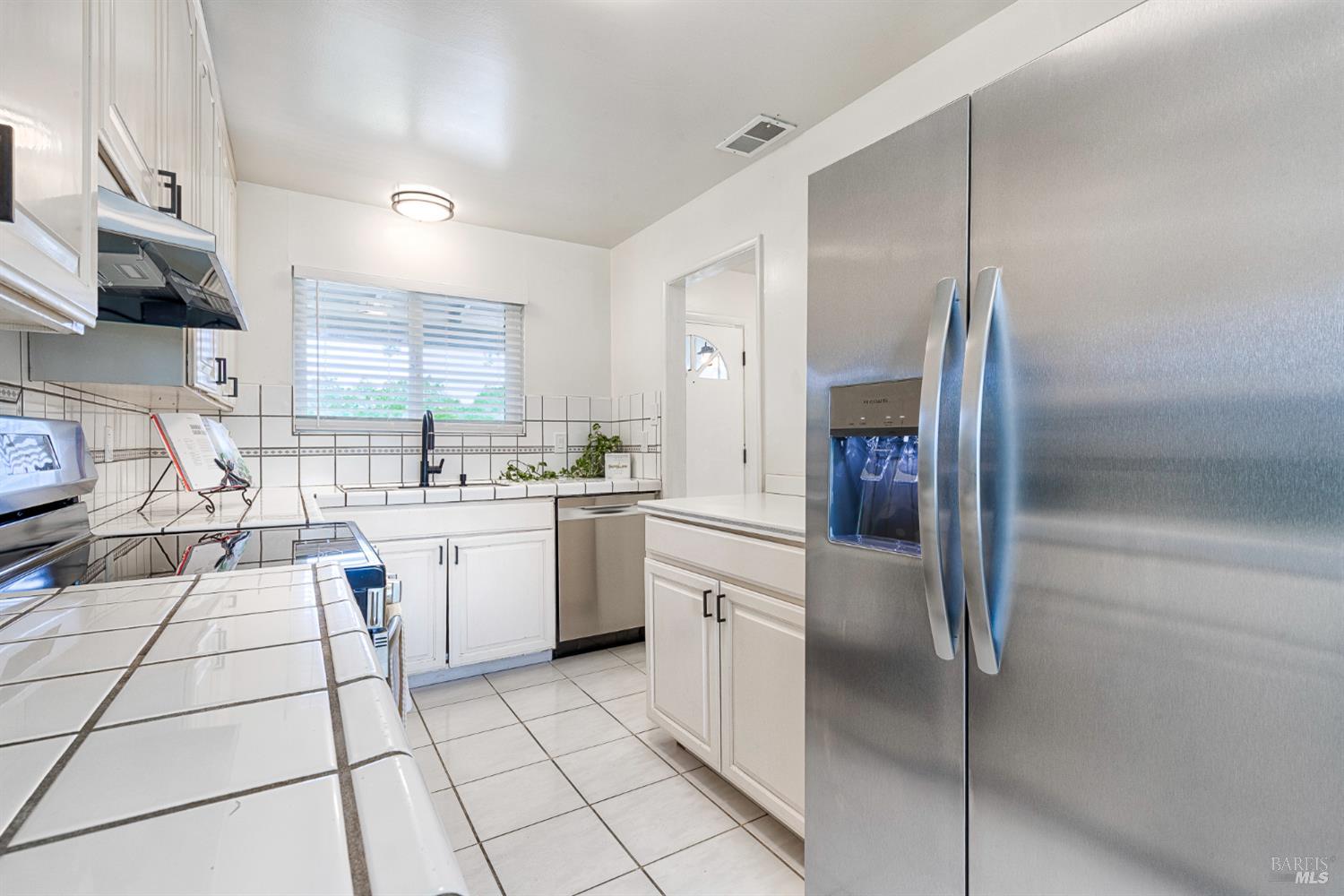 Detail Gallery Image 18 of 58 For 401 Arlen Dr, Rohnert Park,  CA 94928 - 3 Beds | 2 Baths