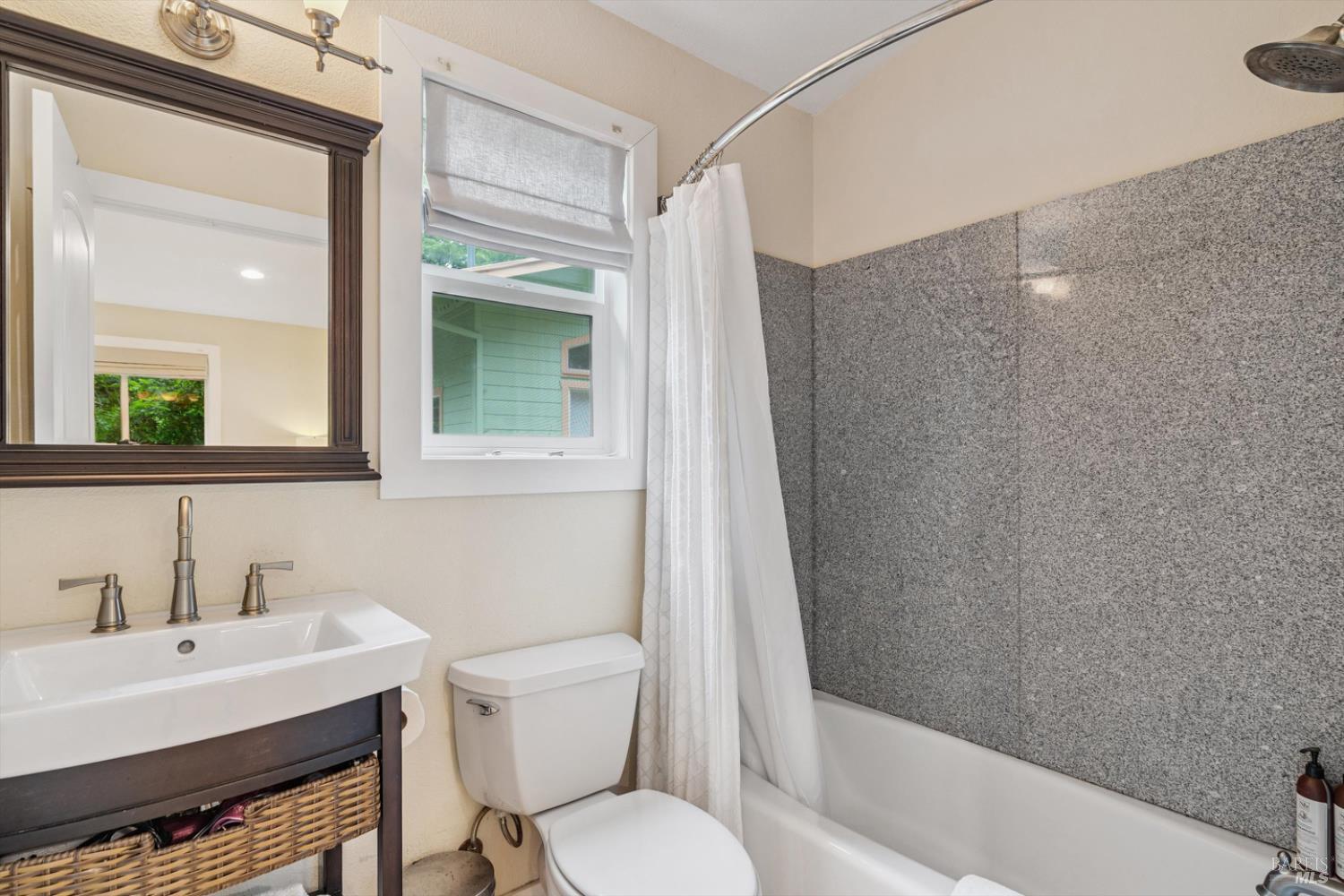 Detail Gallery Image 15 of 22 For 1011 Center St, Villa Grande,  CA 95486 - 2 Beds | 2 Baths