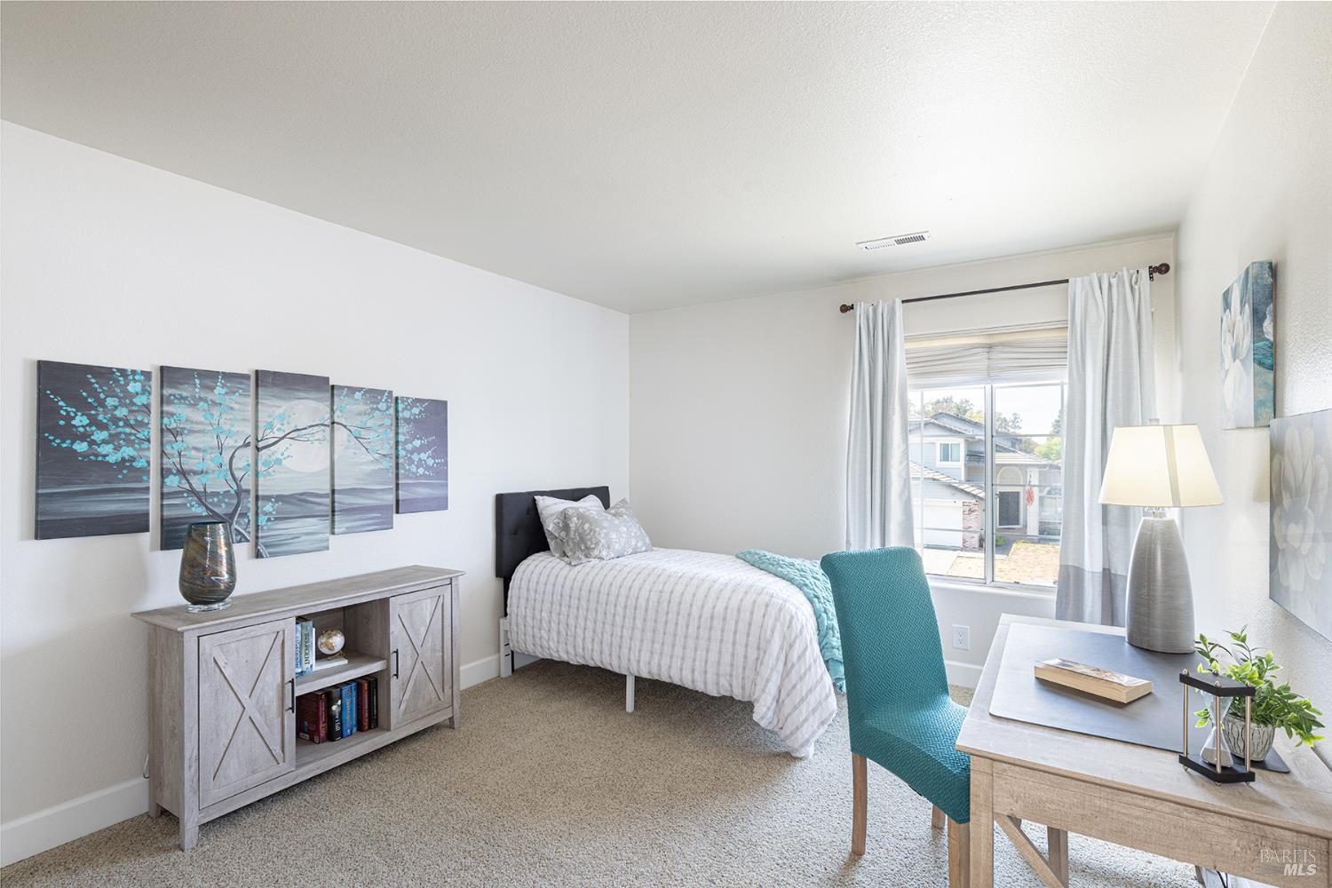 Detail Gallery Image 36 of 45 For 2285 Dancing Penny Way, Santa Rosa,  CA 95403 - 4 Beds | 2/1 Baths