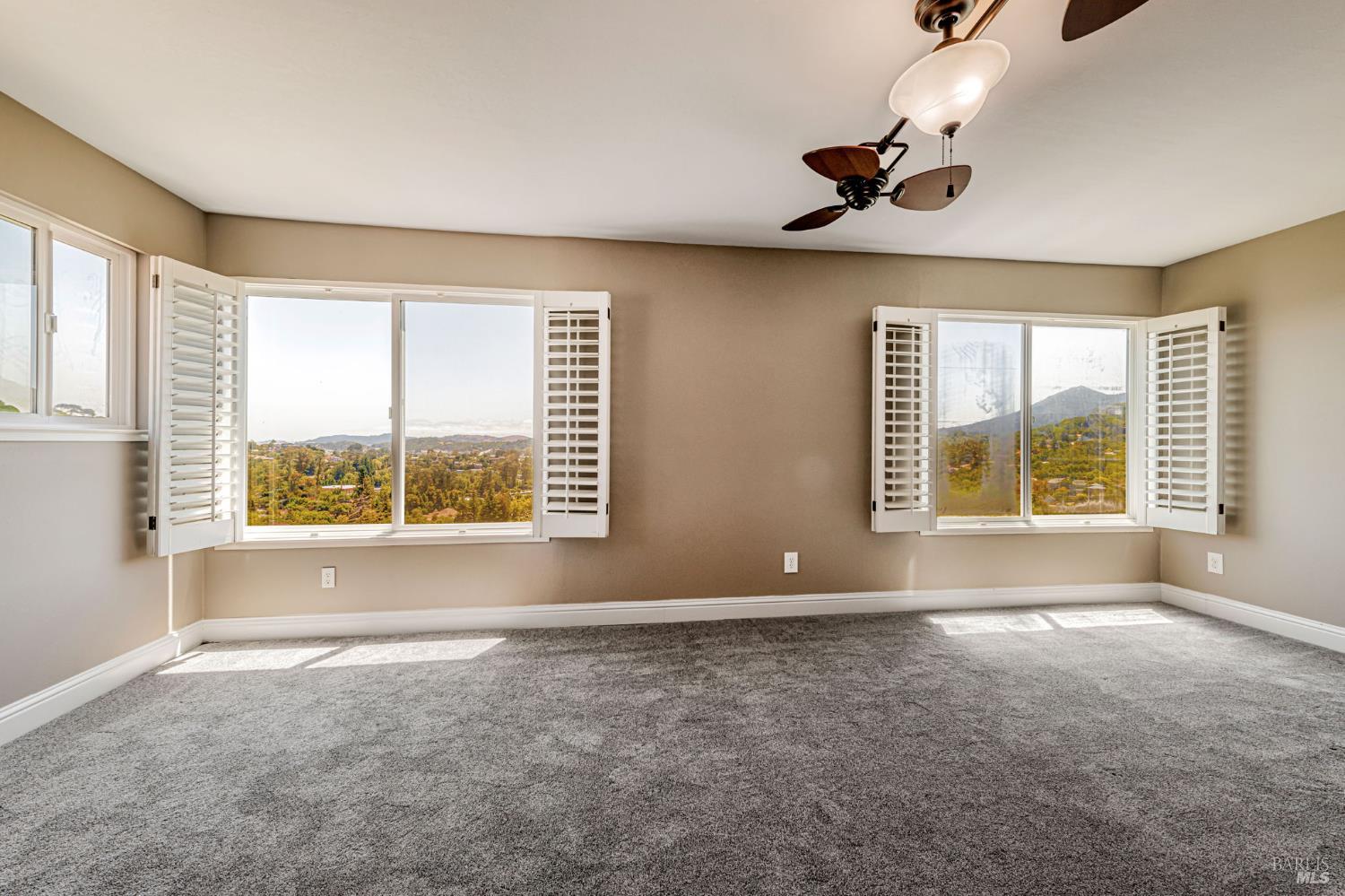 Detail Gallery Image 28 of 44 For 155 Dominican Dr, San Rafael,  CA 94901 - 3 Beds | 2/1 Baths