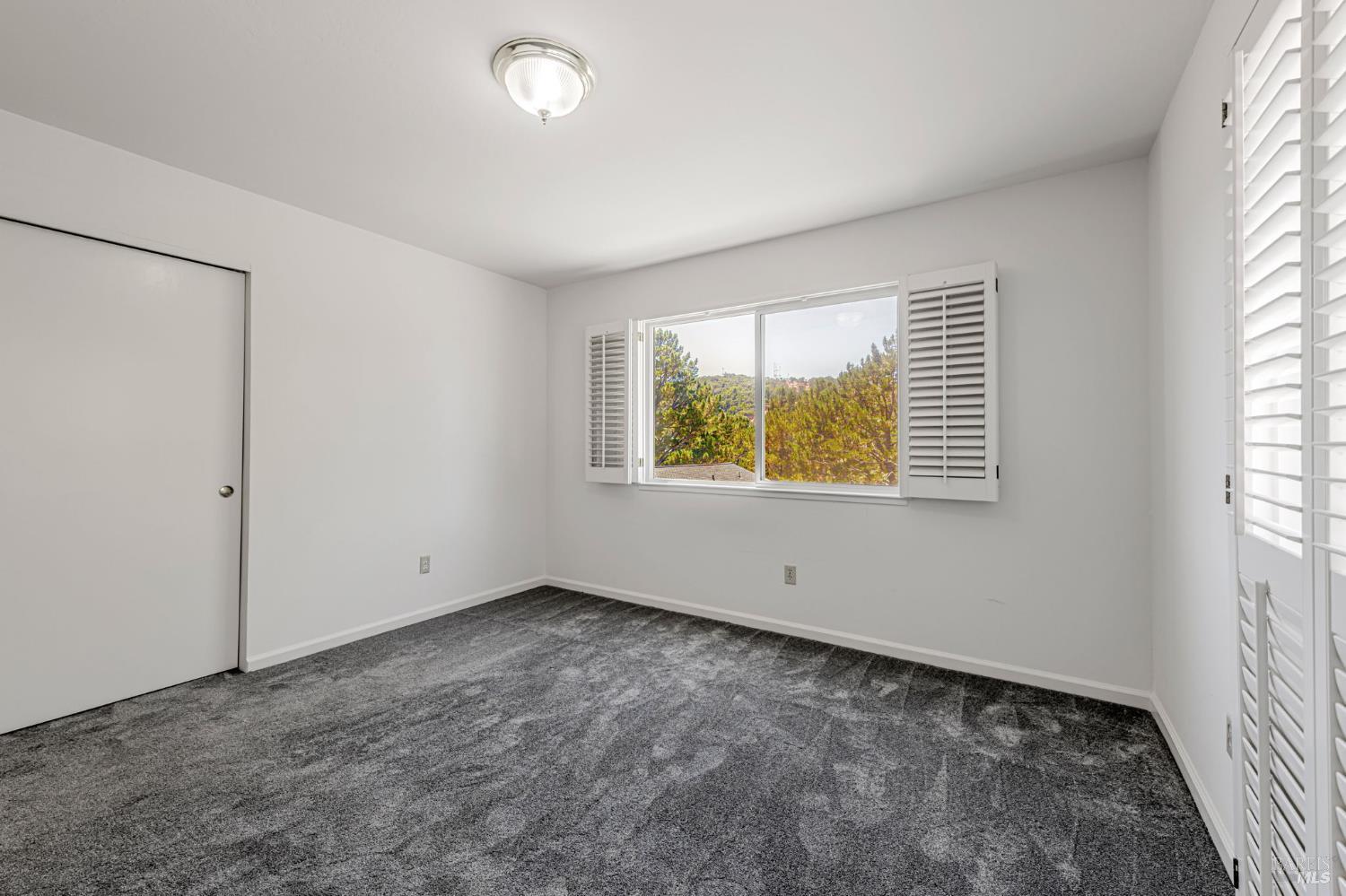 Detail Gallery Image 22 of 44 For 155 Dominican Dr, San Rafael,  CA 94901 - 3 Beds | 2/1 Baths