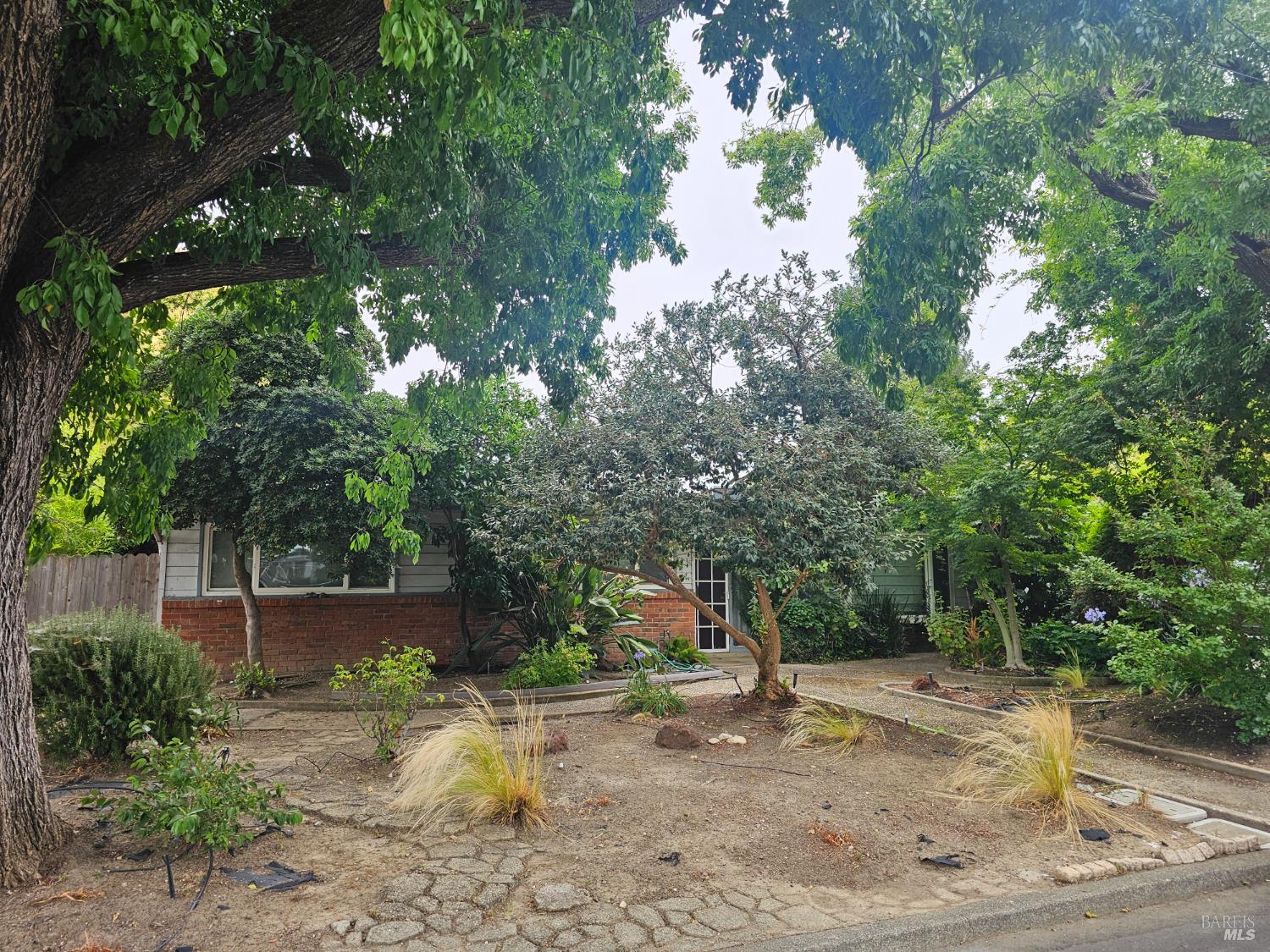 Detail Gallery Image 1 of 7 For 4062 Encina Dr a,  Napa,  CA 94558 - 1 Beds | 2 Baths