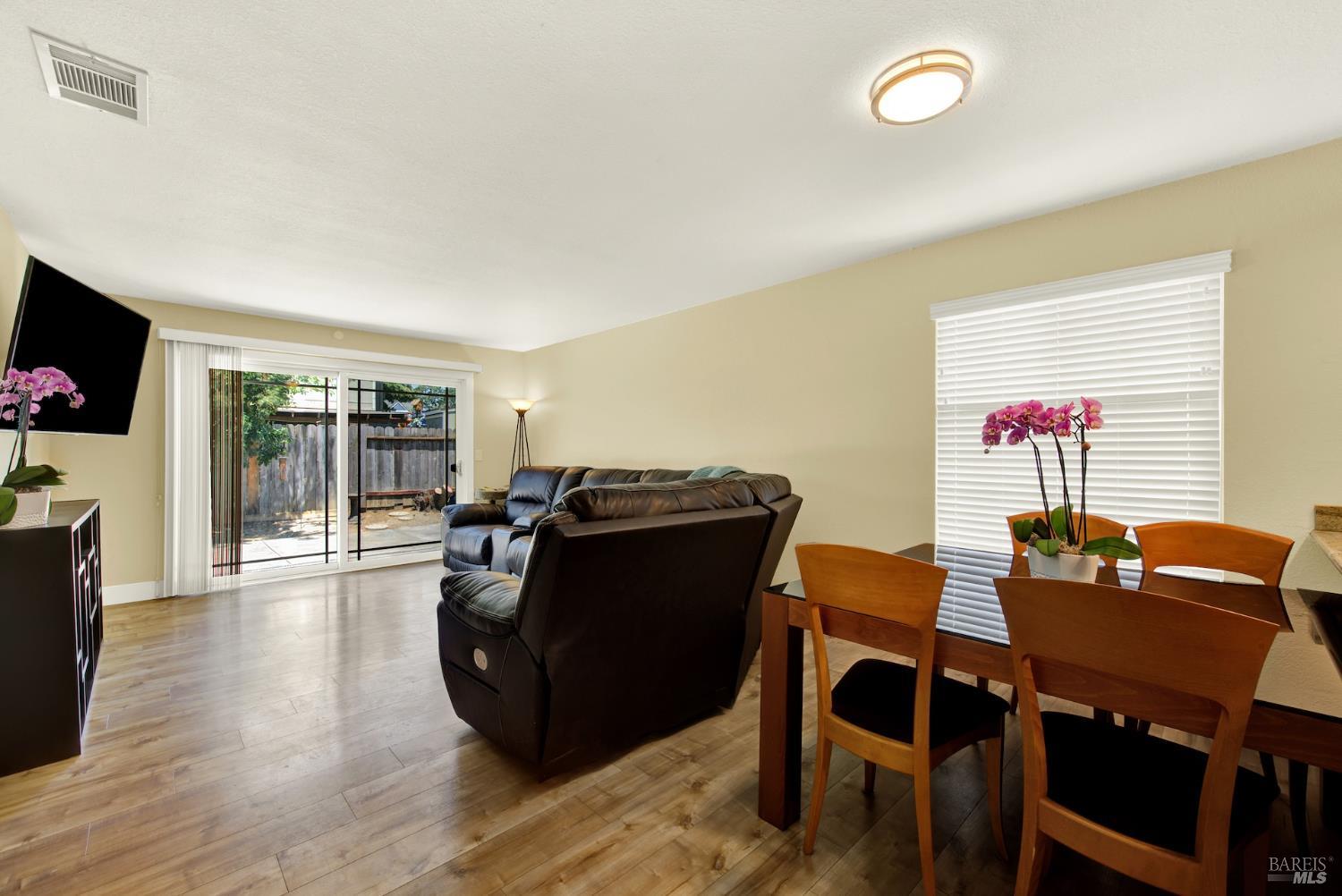 Detail Gallery Image 38 of 78 For 625 Cornell Ct, Vacaville,  CA 95687 - 3 Beds | 2 Baths