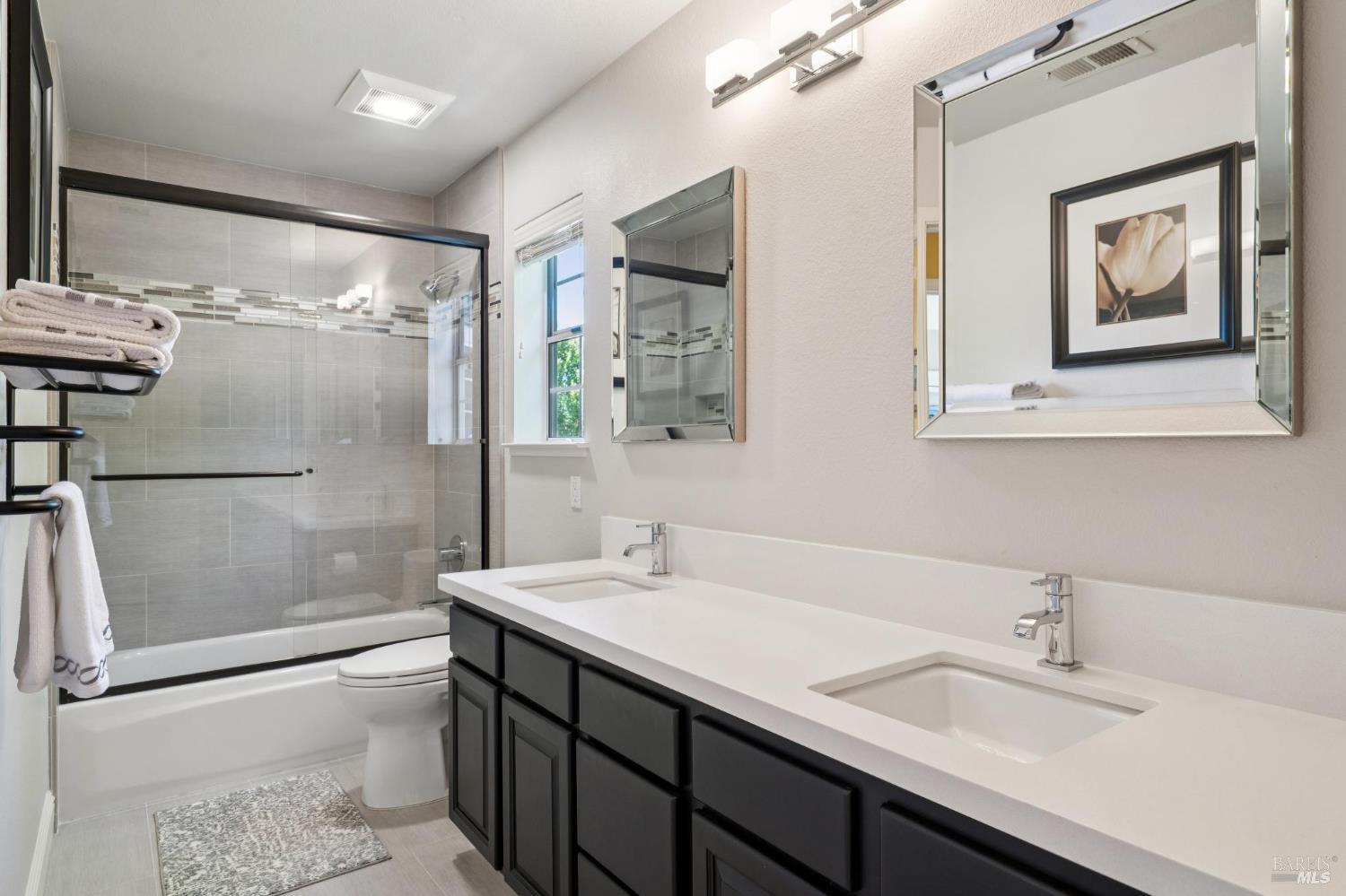 Detail Gallery Image 40 of 43 For 12 Birnam Wood Ct, Petaluma,  CA 94954 - 3 Beds | 2/1 Baths