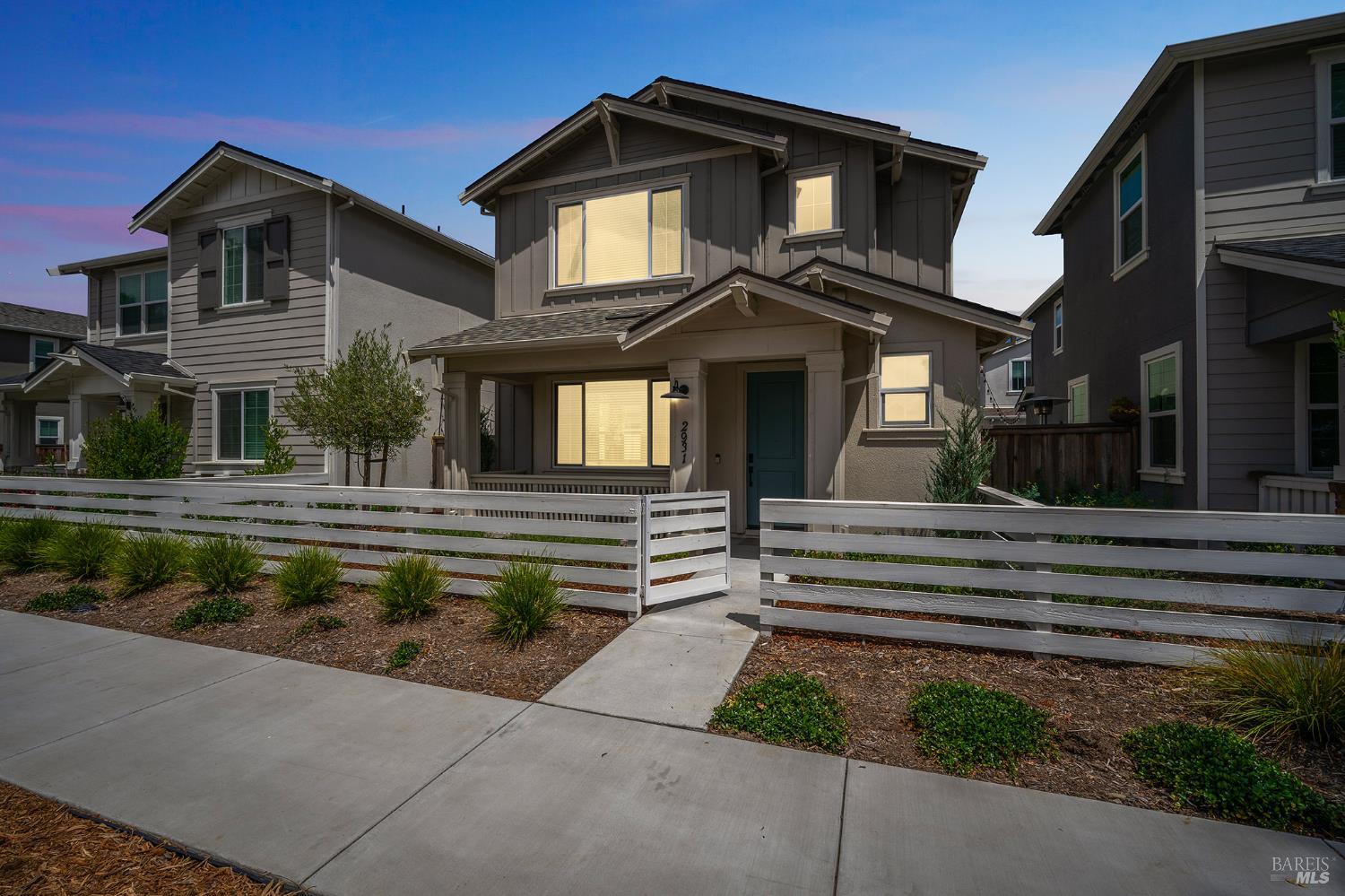 Detail Gallery Image 9 of 35 For 2931 Liscum St, Santa Rosa,  CA 95407 - 3 Beds | 2/1 Baths