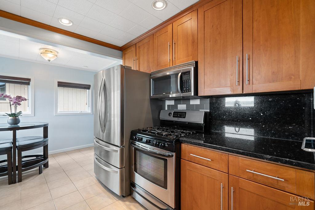 Detail Gallery Image 9 of 36 For 185 Baxter St, Vallejo,  CA 94590 - 2 Beds | 1 Baths