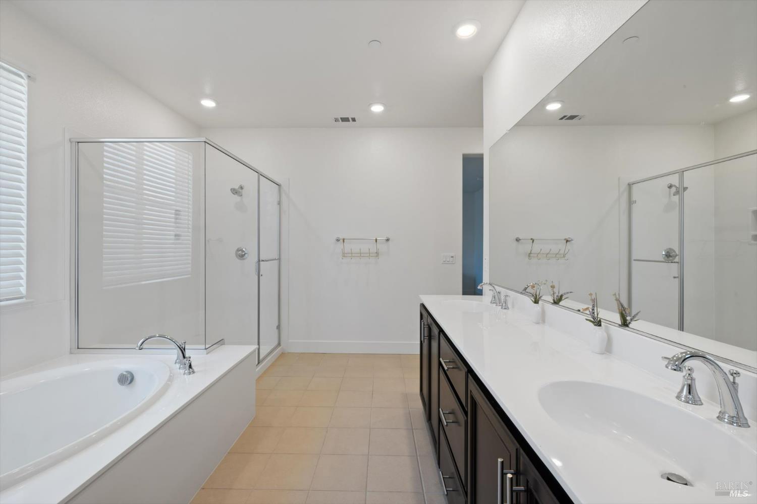 Detail Gallery Image 52 of 71 For 1328 Horizon Cir, Fairfield,  CA 94533 - 4 Beds | 3 Baths