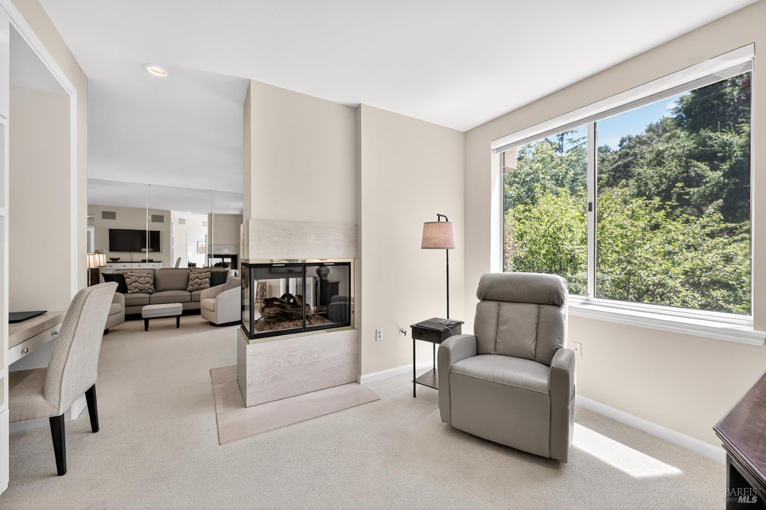 Detail Gallery Image 10 of 19 For 400 Deer Valley Rd 3g,  San Rafael,  CA 94903 - 1 Beds | 2 Baths