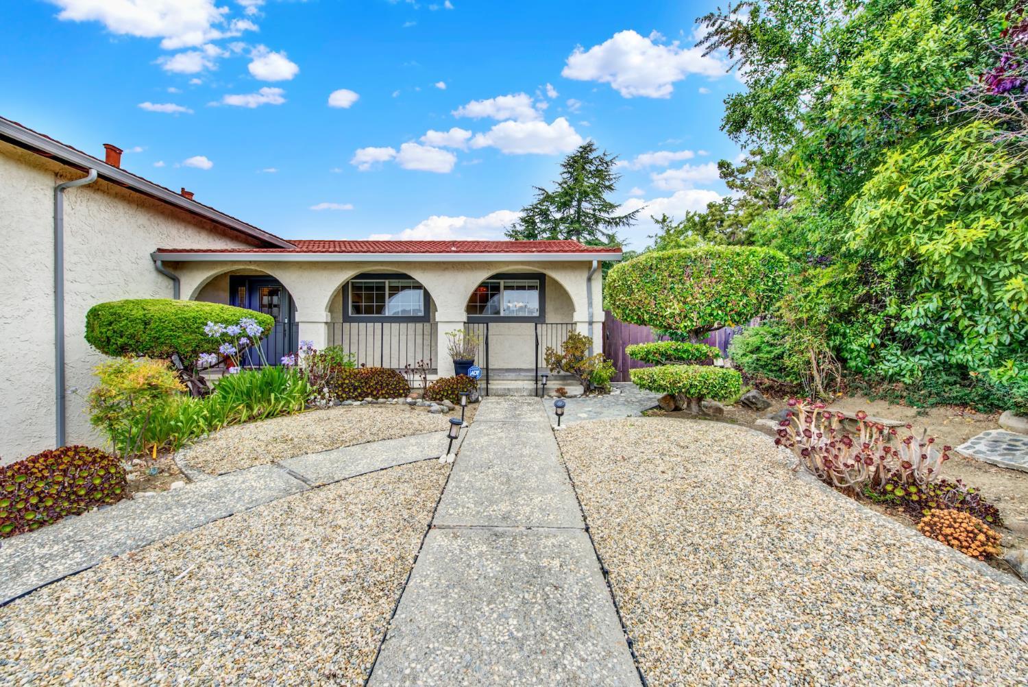Detail Gallery Image 3 of 62 For 112 Picadilly Cir, Vallejo,  CA 94591 - 4 Beds | 3 Baths