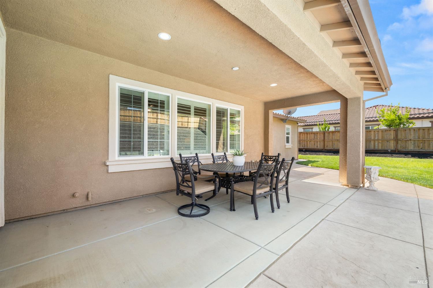 Detail Gallery Image 65 of 88 For 685 Elderberry Loop, Vacaville,  CA 95688 - 5 Beds | 4/1 Baths