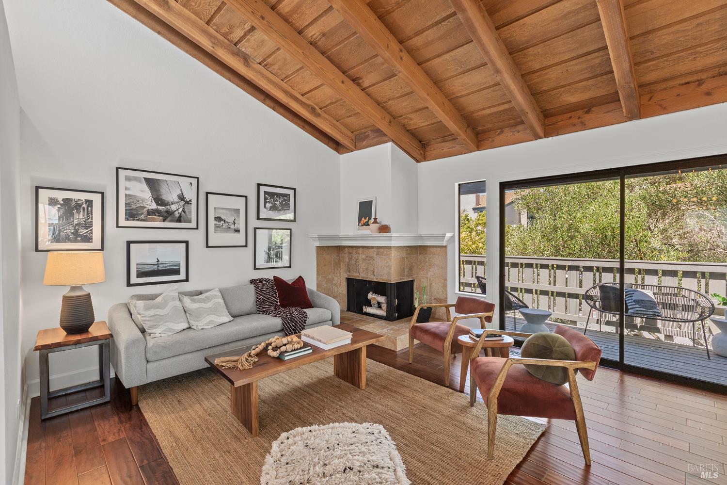 Detail Gallery Image 5 of 27 For 805 S Eliseo Dr #1,  Greenbrae,  CA 94904 - 3 Beds | 1/1 Baths