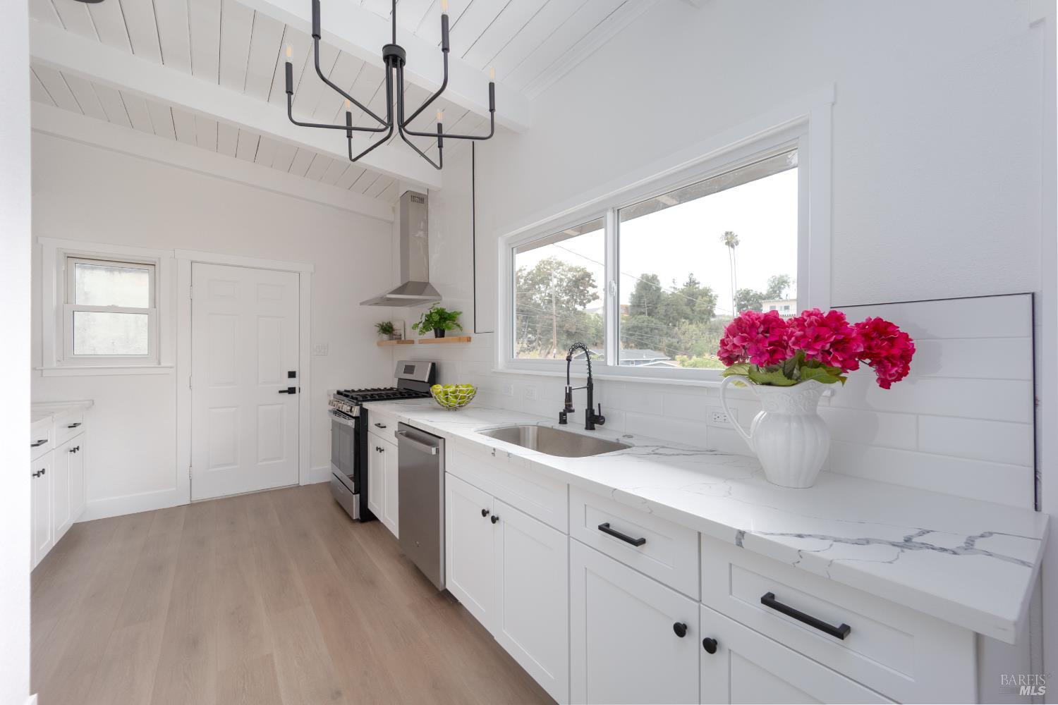 Detail Gallery Image 11 of 27 For 247 Coughlan St, Vallejo,  CA 94590 - 3 Beds | 2 Baths