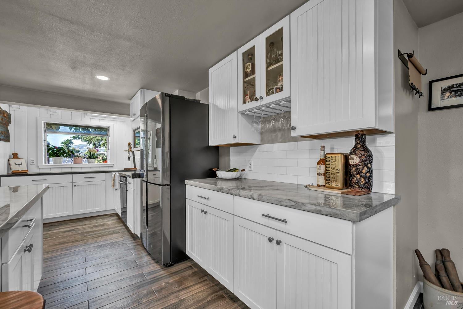 Detail Gallery Image 11 of 56 For 9099 E Side Potter Valley Rd, Potter Valley,  CA 95469 - 3 Beds | 3 Baths