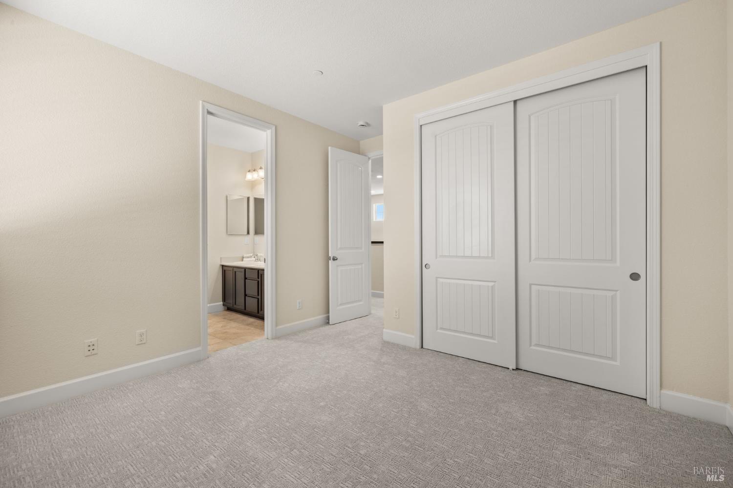 Detail Gallery Image 46 of 88 For 685 Elderberry Loop, Vacaville,  CA 95688 - 5 Beds | 4/1 Baths