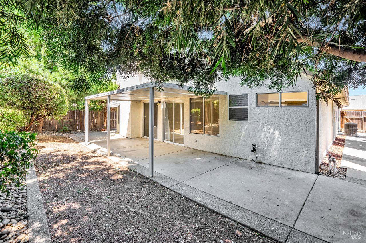 Detail Gallery Image 33 of 36 For 812 Sonnet Dr, Vacaville,  CA 95687 - 3 Beds | 2 Baths